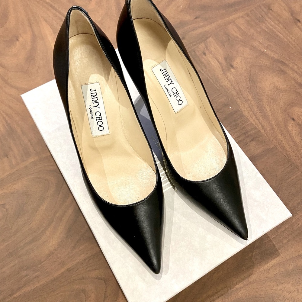Jimmy Choos Black Leather Pumps